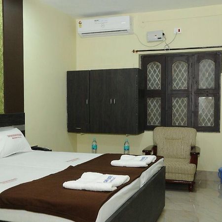 Отель Tripura Sundari Residency Madanapalle Экстерьер фото