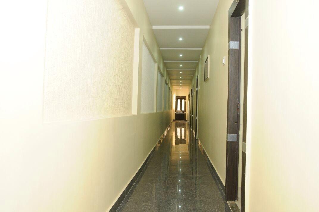 Отель Tripura Sundari Residency Madanapalle Экстерьер фото
